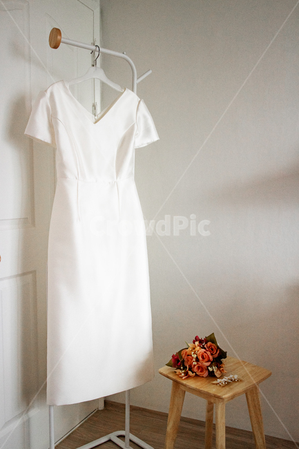 스몰웨딩,결혼,웨딩드레스,신부,스몰웨딩드레스,프로포즈,wedding,드레스,심플한드레스,심플,dress,weddingdress,propose,clothing,의류,apparel,의복,결혼,혼례,웨딩,wedding,marriage,marry