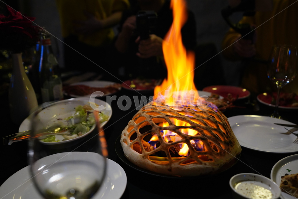 불,파이어,fire,음식,요리,도우,외식,양식,푸드,빵,먹거리,먹방,접시,불꽃,식사,음식,식재료,요리,food,cook,meal,dishes,food reserves