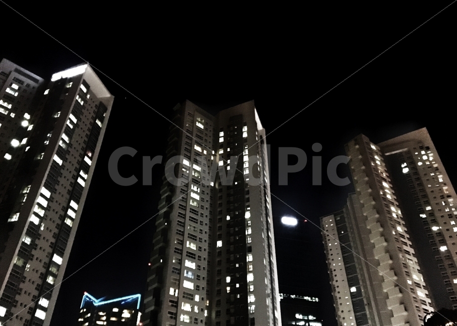 고층빌딩,건물,아파트,빌딩,뷰,야경,building,view,도시,풍경,city,landscape,야경,밤,nightscape,night,office building,사무실 건물