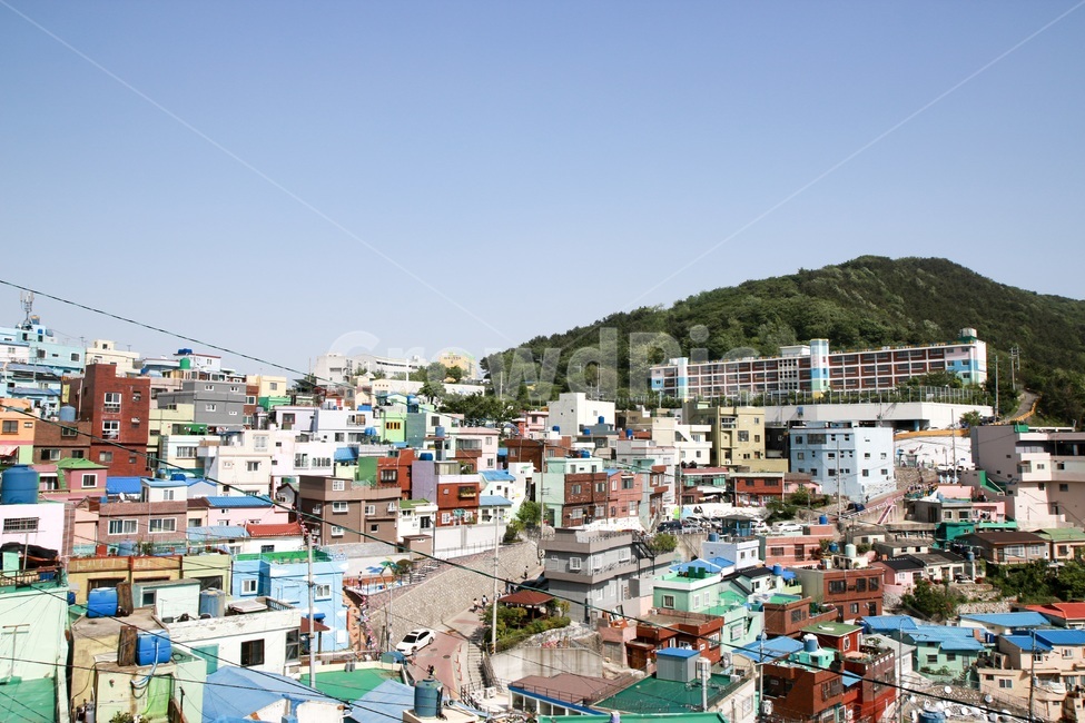 부산,부산여행,부산사진,감천문화마을,감천마을,언덕,마을,동네,시골,집,알록달록,민트색,칼라풀,colorful,color,도시,풍경,city,landscape,한국도시풍경,한국도시경관,korea cityscape,urban,어반,building,건물,slum,빈민굴,neighborhood,이웃