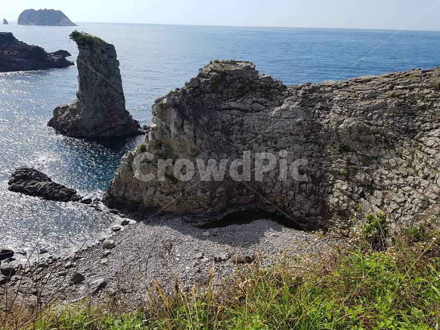 제주도,외돌개,둘레길,바닷가둘레길,산책길,절경,바닷가,자연,풍경,nature,landscape,한국자연풍경,한국자연경관,korea nature landscape,제주도,jeju,jeju island,promontory,곶,outdoors,옥외,cliff,낭떠러지,water,물,sea,바다,ocean,대양