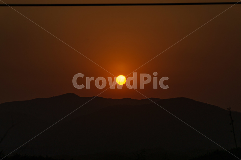 노을,풍경,저녁,태양,감성,따뜻함,나무,호수,배경,자연,풍경,nature,landscape,outdoors,옥외,sky,하늘,sunset,일몰,dusk,황혼,dawn,새벽,red sky,붉은 하늘