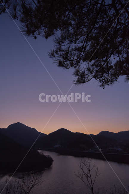 풍경,landscape,자연,nature,sunset,석양,강,river,산,mountain,소나무,pine