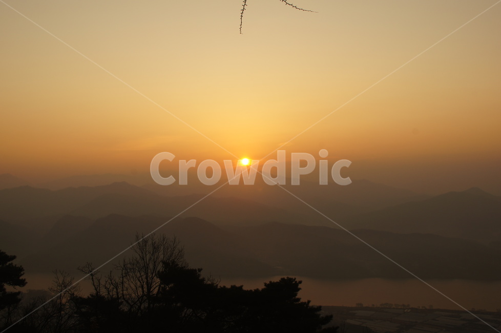 남양주일출,수종사일출,일출,수종사,북한강일출,자연,풍경,nature,landscape,outdoors,옥외,dusk,황혼,sunset,일몰,dawn,새벽,sky,하늘,red sky,붉은 하늘