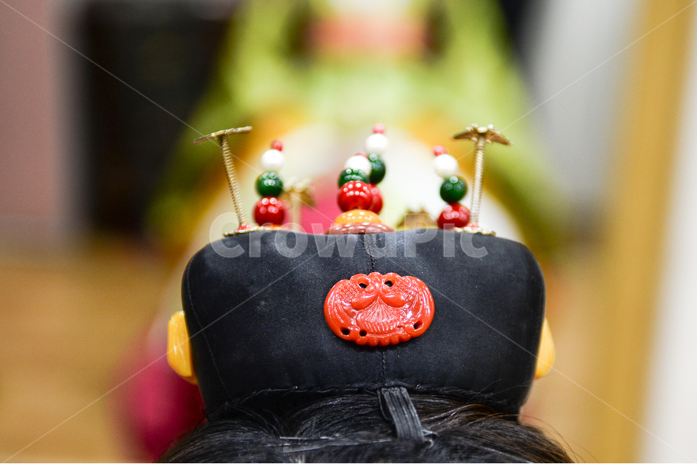 결혼,전통혼례,족두리,wedding,예식,한국전통,한국문화,korean traditional,korean culture,사람,인물,인간,human,person,신체일부,몸,body,결혼,혼례,웨딩,wedding,marriage,marry,축제,행사,festival,carnival,event