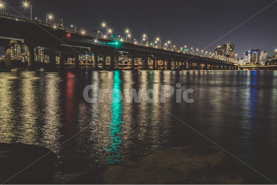 서울,한강,야경,공원,한강공원,다리,불빛,강,도시불빛,밤,seoul,park,river,city,rest,light,lightview,night,citylight,beautiful,bridge,야경,밤,풍경,nightscape,night,landscape,도시,city,한국도시풍경,한국도시경관,korea cityscape,감성,sensible,feeling,building,건물,water,물