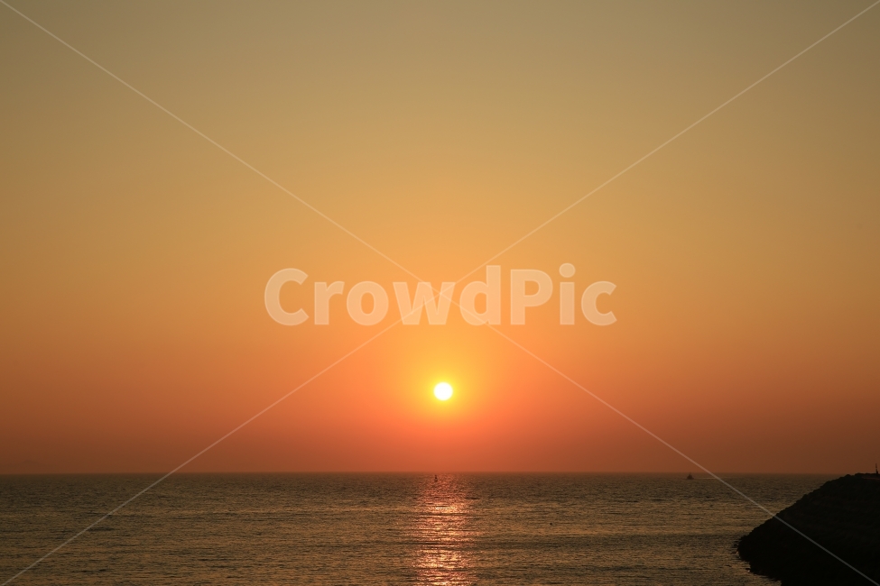 일몰,풍경,바다,낙조,해변,노을,sunset,등대,솔섬,부안,군산,비응항,바닷가,sea,sun,해,자연,풍경,nature,landscape,outdoors,옥외,sunlight,햇빛,sky,하늘,dawn,새벽,red sky,붉은 하늘,dusk,황혼