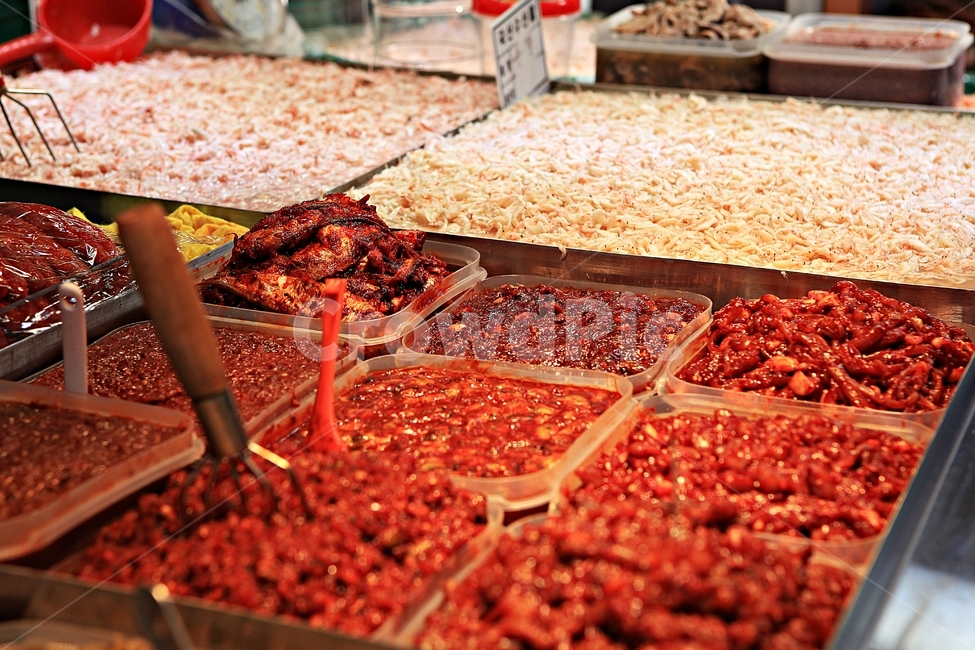 젓갈,절인음식,음식,반찬,요리,시장,마트,마켓,market,mart,market place,음식,식재료,요리,food,cook,meal,dishes,food reserves,한식,한국음식,한국요리,korean food,korean dishes,korean meal,korean cook