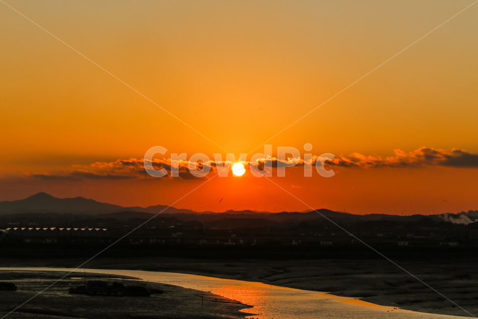노을,석양,일몰,해질녘,태양,햇빛,풍경,자연,바다,해변,갯벌,nature,sunset,sunlight,sun,landscape,sea,ocean,beach,하늘,구름,sky,cloud,자연,풍경,nature,landscape,outdoors,옥외,dusk,황혼,dawn,새벽,red sky,붉은 하늘