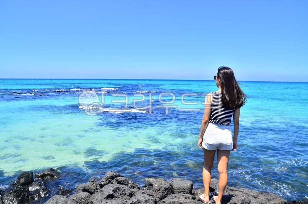 Summer Photo Contest,kid,jeju island,back,apparel,holiday,summer,sea,Beach,Coast,sandy beach,vacation,links,shorts,human,sky,nature,girl,water,Girls,clothes,sand,ocean,outdoors,seashore,person,jeju,clothing,cloth