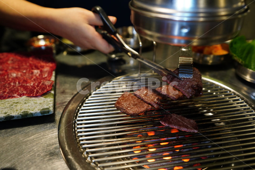 한우,구이,육류,육식,소고기,안주거리,안주,먹거리,음식,food,한식,음식,식재료,요리,food,cook,meal,dishes,food reserves,육류,고기,meat,한식,한국음식,한국요리,korean food,korean dishes,korean meal,korean cook