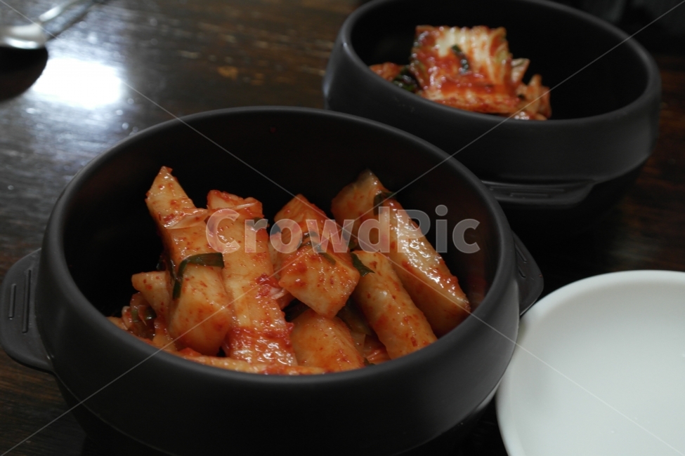 깍두기,배추김치,식당김치,무김치,김치,음식,식재료,요리,food,cook,meal,dishes,food reserves,채소,야채,vegetables,한식,한국음식,한국요리,korean food,korean dishes,korean meal,korean cook
