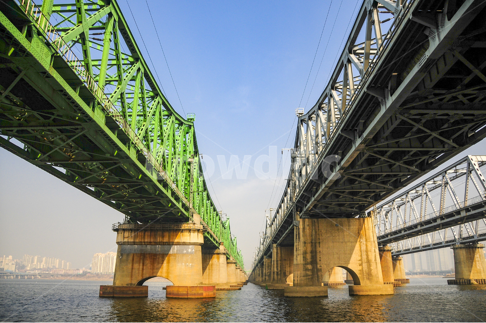 한강철교,철교,한강공원,한강,ktx,기차,교량,건축물,건물외관,exterior,building,structure,architecture,construction