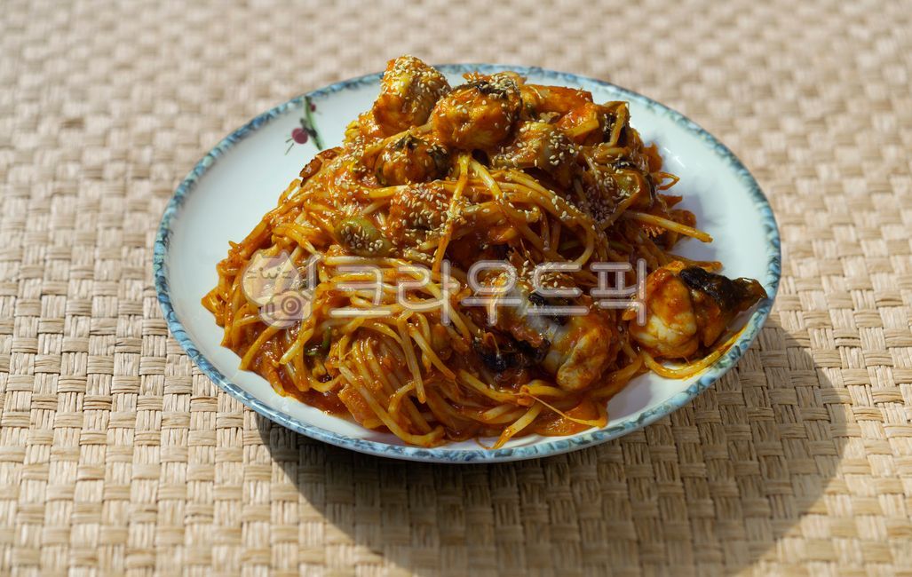 seafood,Bean sprouts,Steamed dish,plate,spicy,crotch,Korean food,fish,Seafood dishes,Steamed Monkfish,cooking,spicy food