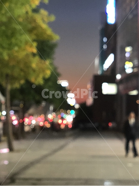 저녁,조명,흐림,거리,사람,길,도시,건물,인도,야경,밤,풍경,nightscape,night,landscape,pedestrian,보행자,asphalt,아스팔트