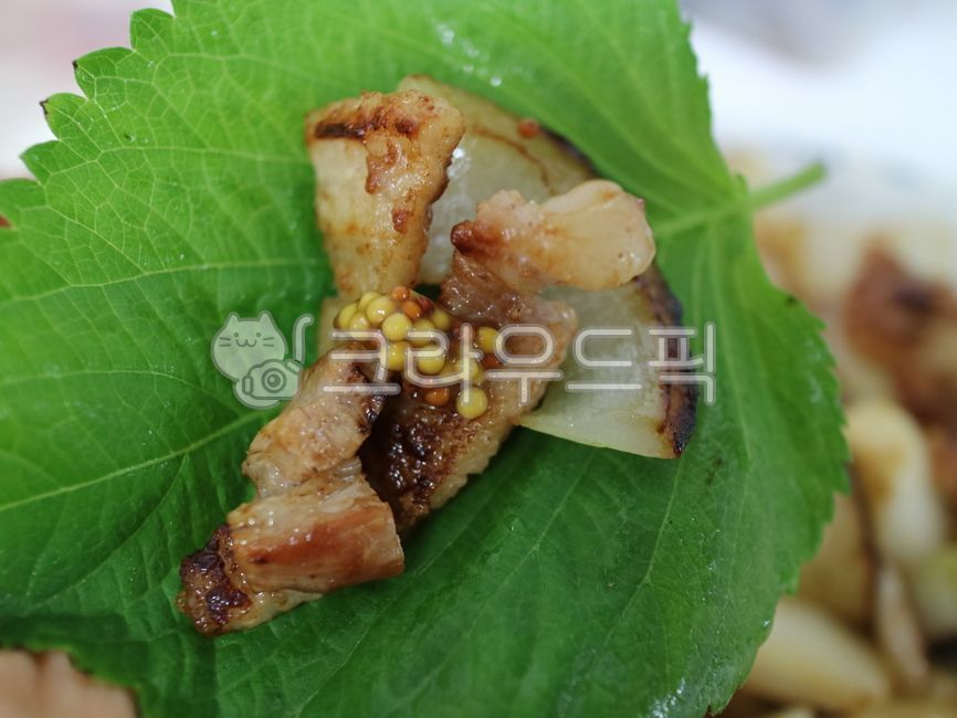 쌈,상추쌈,삼겹살,깻잎,깻잎쌈,쌈싸기