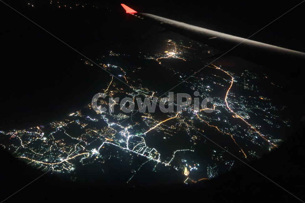 조감도,풍경,경치,aerialview,scenery,landscape,비행기,하늘,밤하늘,도시,불빛,야경,비행,airplane,sky,city,nightview,nightscene,nightscape,여행,light,citylight,flight,journey,trip,창문,window,항공샷,aerialshot,항공뷰,야간,night,야경,밤,풍경,nightscape,night,landscape,교통,교통수단,traffic,transportation