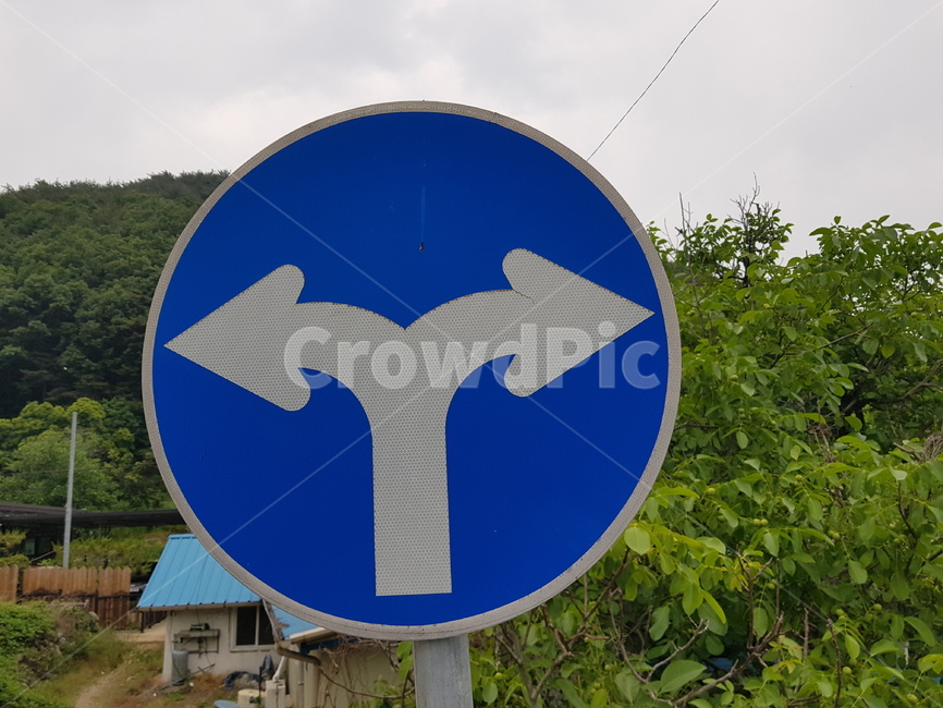 표지판,sign,notice,화살표,arrow,갈림길,방향,알림판