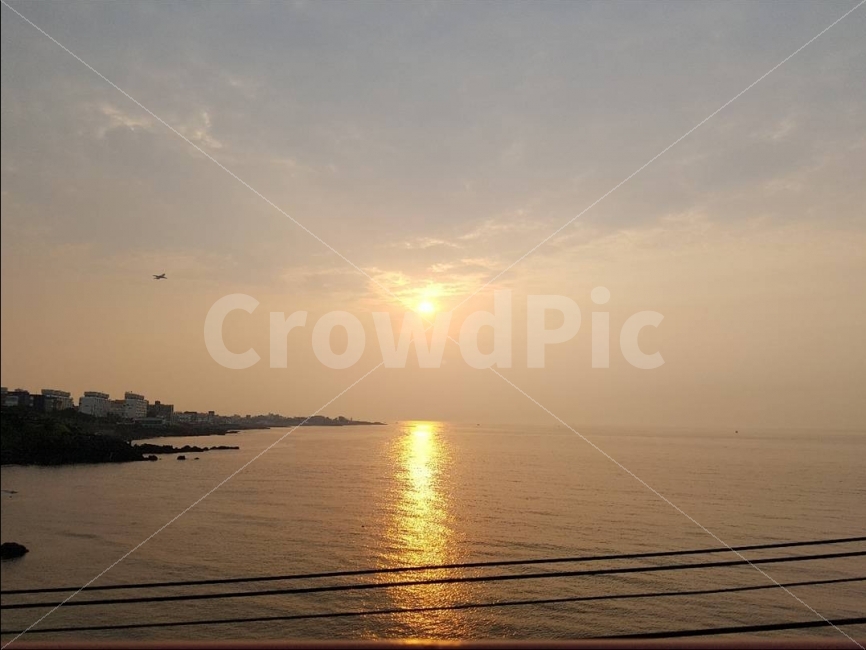 제주도,바다,해안도로,노을,풍경,비행기,구름,감성사진,자연,풍경,nature,landscape,한국자연풍경,한국자연경관,korea nature landscape,flare,플레어,light,빛,sunlight,햇빛,outdoors,옥외