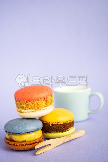 assortment,inside,pie,White space,dummy,burger,cake,copy space,Sweet,faint,cookie,refreshments,delicious,rest time,background,sugar,colorful,Valentinesday,pink,hundred,snack,yellow,confectionery,Burger,nectarous,Valentines Day,joy,macaroon,cooking,event,g