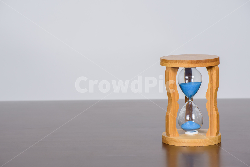 glass,business,count,white background,clock,sand,timer,White,hour,background,hourglass,prop,object