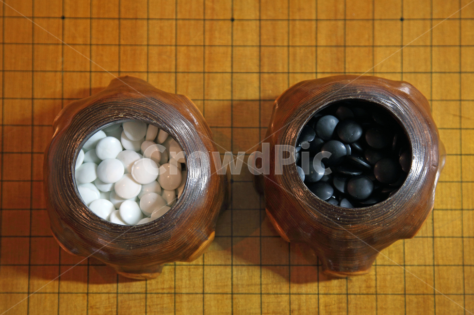 바둑,바둑알,바둑판,바둑알집,바둑알통,원목,나무,흰색,검은색,흑백,게임,바둑게임,오락,빈티지,엔틱,복고,레트로,고전,고전게임,전통놀이,전통,놀이,한국,한국전통,게임,오락,놀이,game,play
