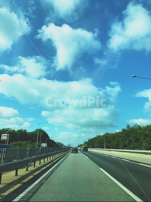 도로,하늘,색감,한국도로,차량,구름,푸른,균형,비율,road,sky,colorful,car,carsight,cloud,balance