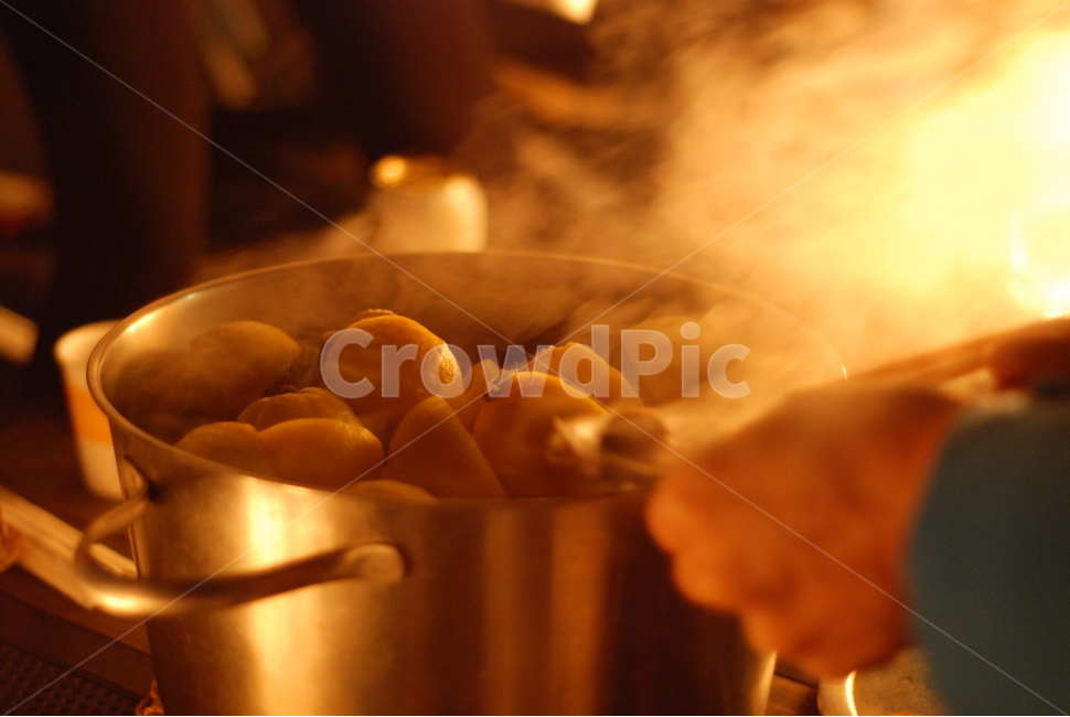 lemon,scallop,chopsticks,camping cooking,Camping,dinner,Steamed clams