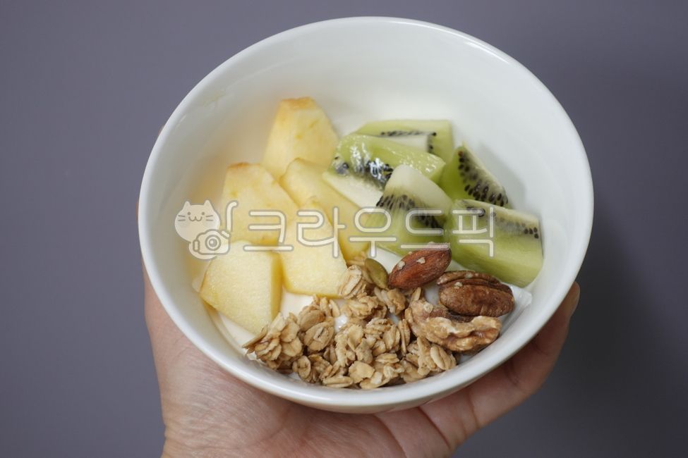 키위,사과,요거트,그래놀라,아침,다이어트식단,식사,음식