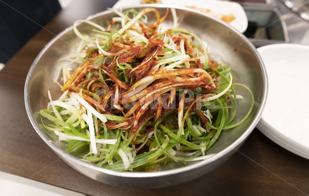 식당,식당음식,고깃집,고기,파채,반찬,파절임,음식,식재료,요리,food,cook,meal,dishes,food reserves
