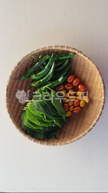 pepper,basket,Cherry tomato,One basket,plant,vegetable,circle,Sesame