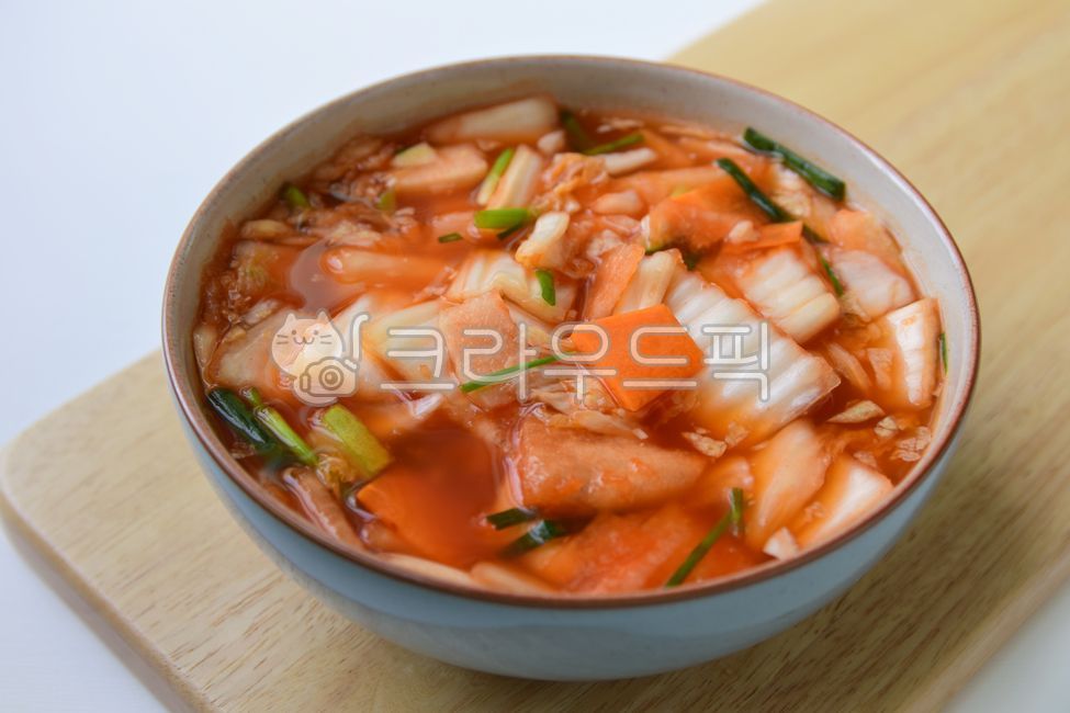 나박김치,나박물김치,물김치,국물김치,김치,배추,무,국물,반찬,밑반찬,음식,한식,요리,식품,한국음식,식재료,kimchi,food,koreanfood,koreanmeal,koreandishes,cook,traditional,음식,식재료,요리,food,cook,meal,dishes,food reserves