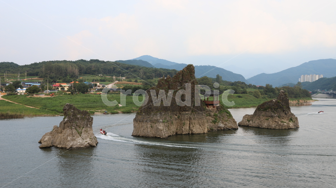 단양,도담삼봉,단양관광지,여름,단양팔경,풍경,nature,자연,outdoors,옥외,land,shoreline,water,물,해안선,ocean,대양,sea,바다,coast,연안,물살,물결,보트,자연,풍경,nature,landscape