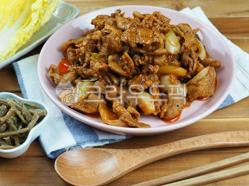Pork dishes,Stirfried pork,Bulgogi,sidedish,vegetable,side dish,Gochujang Bulgogi,Korean food,cooking,spicy food,Pork Bulgogi,koreanfood,porkbulgogi,beefstirfry,Korean,food,bulgogi,porkdishes,roastpork,meat,spicyfood,gochujangbulgogi