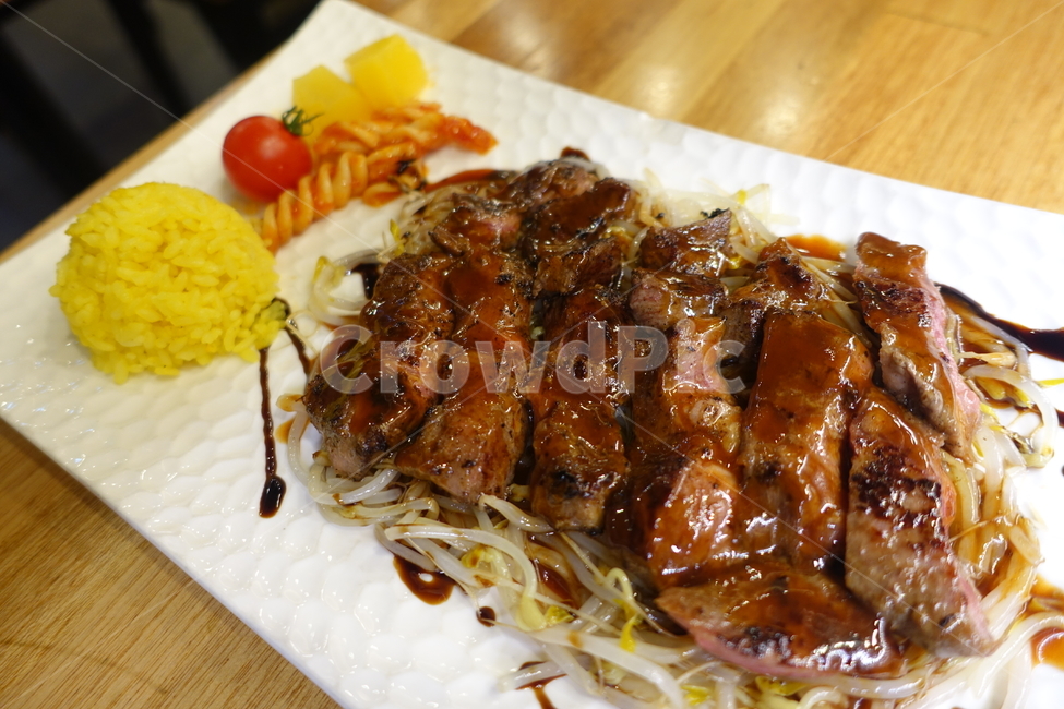 Japanese food,steak,meat,beef,cooking,food