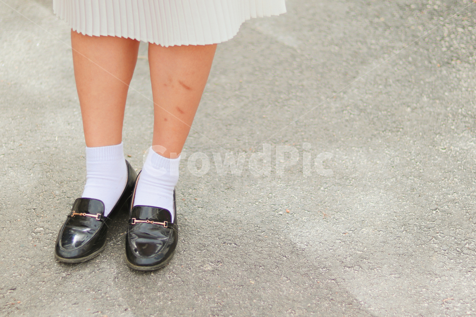 여자,여성,치마,인물,신발,발,skirt,shoes,사람,인물,인간,human,person,신체일부,몸,body,여성,여자,woman,female,lady