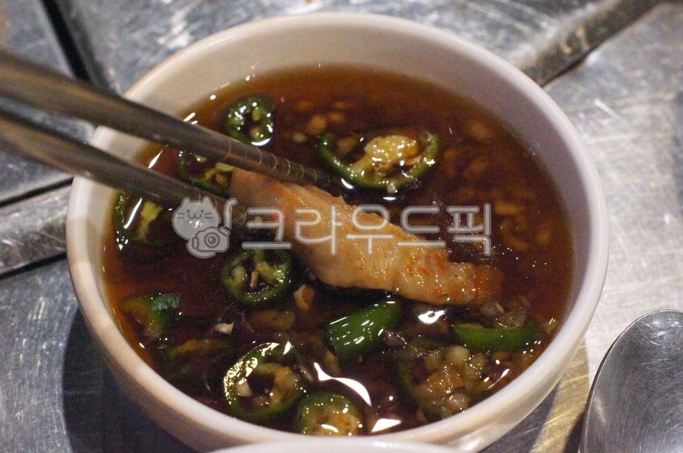 음식,food,kfood,요리,플레이팅,koreanfood,sauce,소스,foodpresentation,plating,koreandish,koreanhomecooking,gourmetmeal,음식,식재료,요리,food,cook,meal,dishes,food reserves