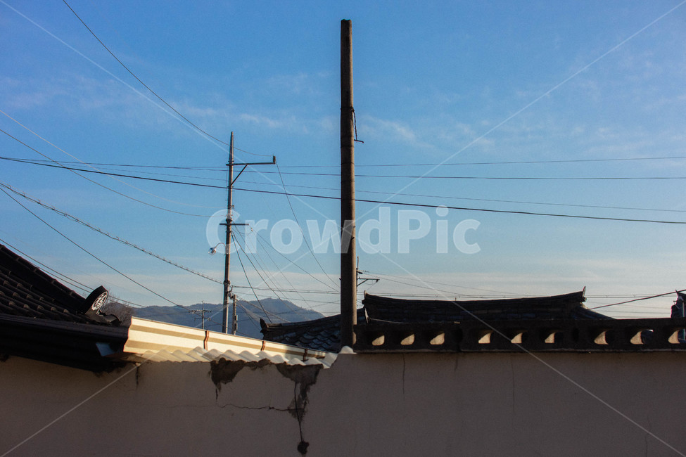 하늘,경주,기와지붕,마을,전봇대,전선,시골,마을,풍경,landscape,country,rural,town