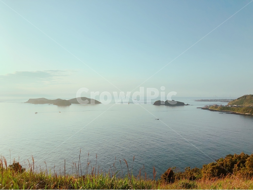 제주도,바다,경치,송악산,자연,sky,sea,자연,풍경,nature,landscape,한국자연풍경,한국자연경관,korea nature landscape,제주도,jeju,jeju island,outdoors,옥외,land,땅,ocean,대양,water,물,shoreline,해안선,promontory,곶
