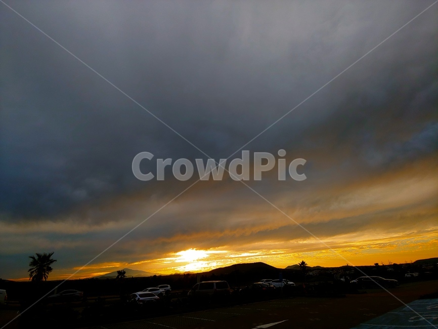 하늘,풍경,노을,역광,구름,자연,풍경,nature,landscape,outdoors,옥외,sky,dawn,새벽,red sky,붉은 하늘,sunset,일몰,dusk,황혼