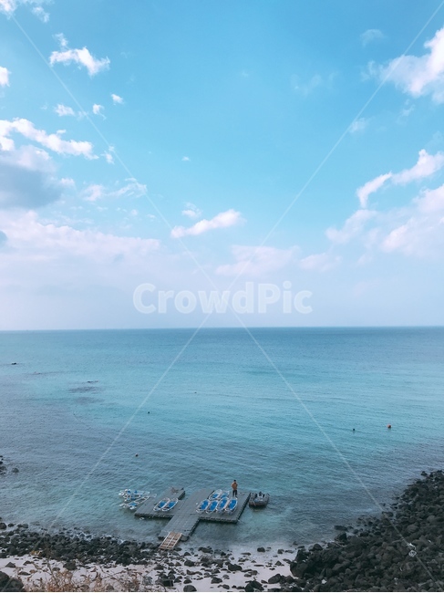 제주도바다,제주도하늘,해안가,에메랄드바다,카약,카누,자연,풍경,nature,landscape,ocean,대양,water,물,outdoors,옥외,sea,바다,shoreline,해안선,land,땅