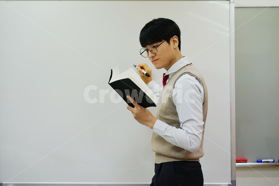 수능,교육,학생,교복,시험,강의,수업,고등학생,고3,남고생,남자고등학생,남고,수능시험,기말고사,중간고사,모의고사,exam,quiz,test,학업,공부,남자,남학생,사람,인물,인간,human,person,얼굴표정,facialexpression,face,남성,man,male,학교,education,learning,study,schoo,사람,인물,인간,human,person,남성,남자,man,male,교육,학교,공부,education,learning,study,school
