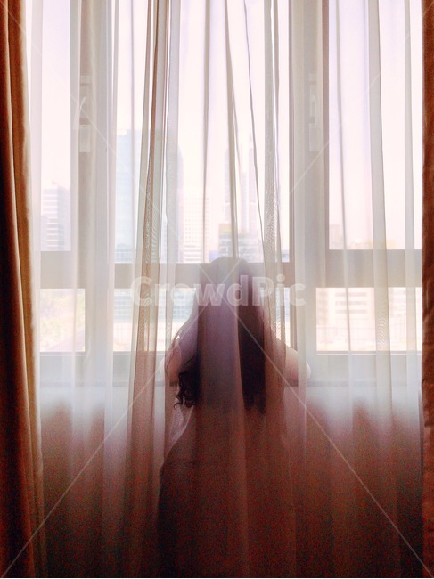 실루엣,신비로움,긴머리소녀,아름다움,감성,커튼,하늘하늘,beautiful,mystique,창문,꼬마숙녀,사람,인물,인간,human,person,여성,여자,woman,female,lady,감성,sensible,feeling