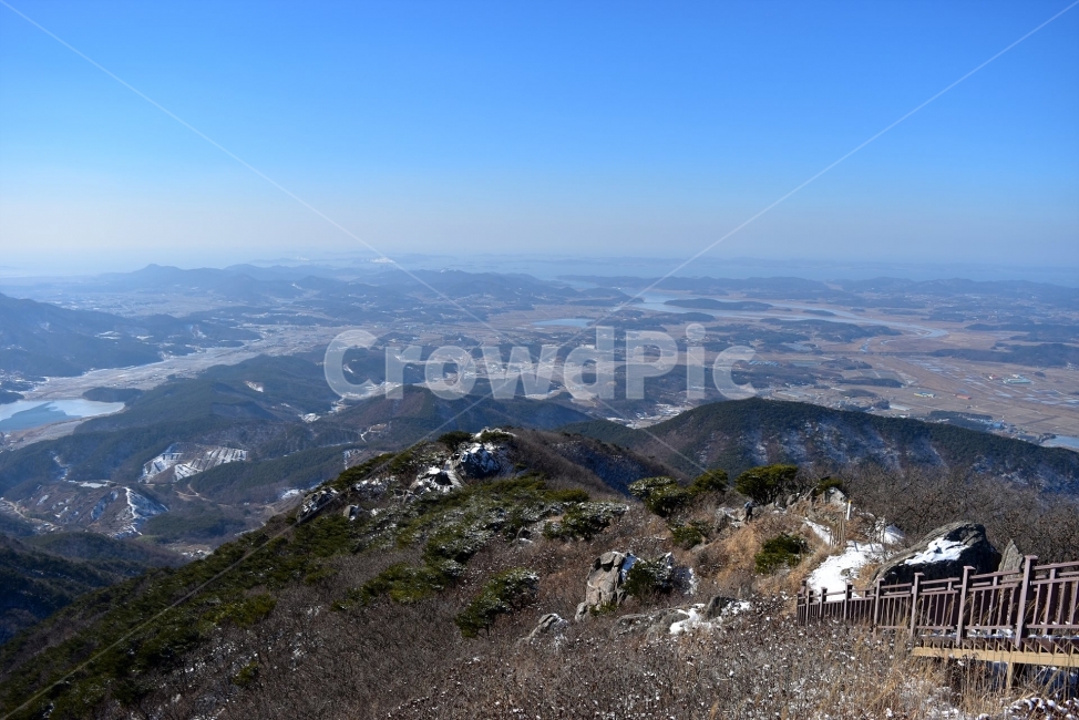 오서산,설경,눈꽃,풍경,겨울,자연,눈,스포츠,등산,산행,nature,snow,겨울풍경,느낌,아름다운,신비로운,경이로운,다큐,필,힐링,명산,국립공원,순백,landscape,winter,season,천제단,운해,영산,트레킹,인기명산,조망,전망,억새,광천,겨울,계절,winter,season,자연,풍경,nature,landscape,한국자연풍경,한국자연경관,korea nature landscape,dirt road,흙길,gravel,자갈,road,도로,ground,바닥,slope,경사