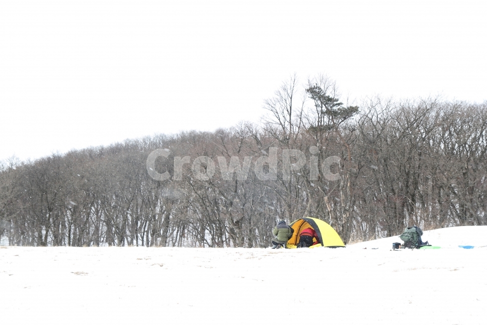 겨울풍경,눈과텐트,비박,자연,감성,텐트,겨울,계절,winter,season,자연,풍경,nature,landscape,여행,휴가,traveling,vacation,trip,camping,캠핑