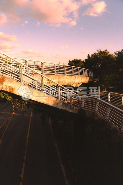 Sunset,bridge,street,road,road,clouds,Seoul,park