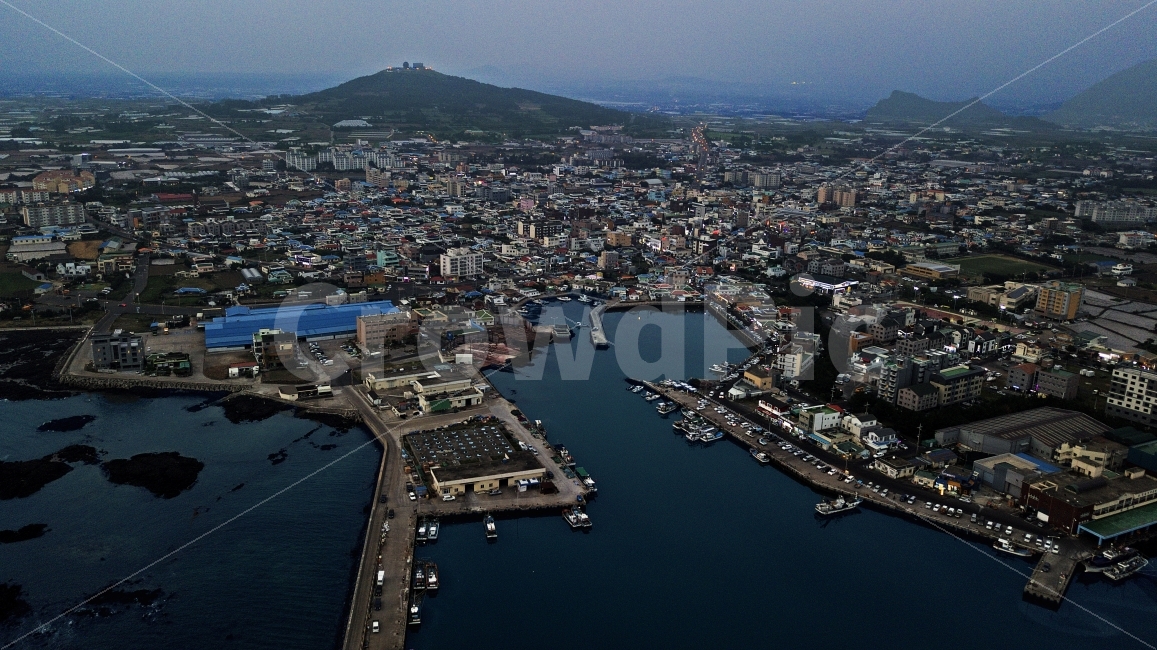 제주,드론,항구,드론촬영,제주도,모슬포항,제주도,jeju,jeju island,도시,풍경,city,landscape,한국도시풍경,한국도시경관,korea cityscape,nature,자연,outdoors,옥외,경치,scenery,aerial view,조감도