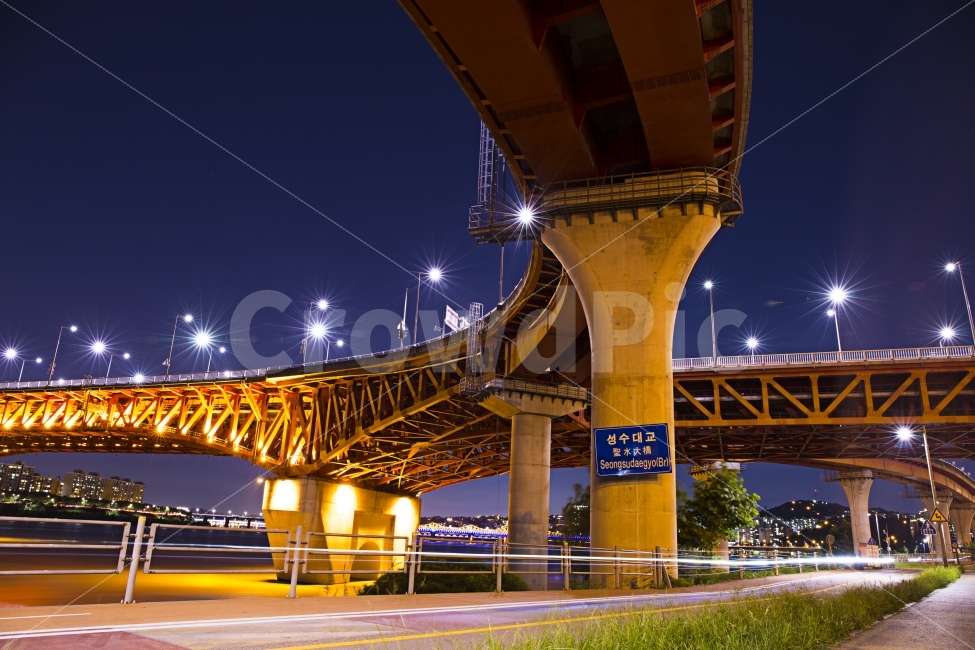 성수대교,한강,야경사진,야경,다리,magichour,사진,출사,landscape,풍경,풍경사진,대교,도시,풍경,city,landscape,야경,밤,nightscape,night,건축물,건물외관,exterior,building,structure,architecture,construction,road,도로,freeway,고속 도로,overpass,고가 도로,bridge,건물