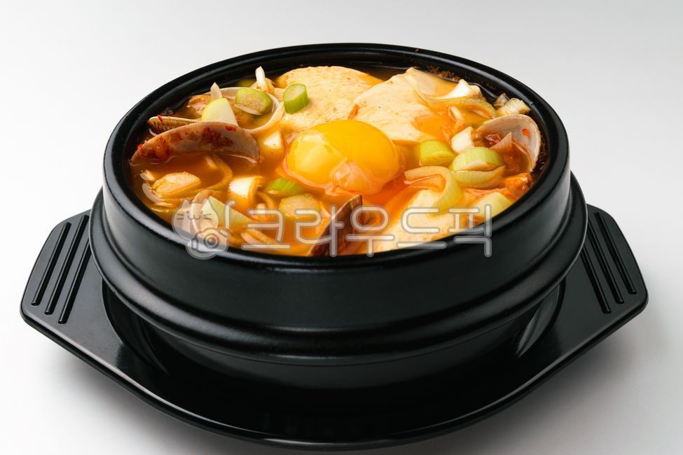 순두부,찌개,순두부찌개,국물,야채,채소,한국음식,한국문화,두부,달걀,음식,식사,식품,식료품,재료,식재료,음식재료,클로즈업,뜨거운,고소한,요리,음식,식재료,요리,food,cook,meal,dishes,food reserves,한식,한국음식,한국요리,korean food,korean dishes,korean meal,korean cook