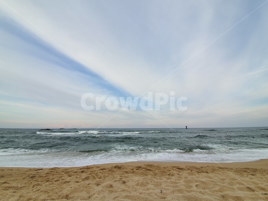 바다,해수욕장,자연,풍경,구름,하늘,모래,파도,ocean,sea,물,water,outdoors,nature